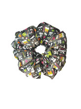 Load image into Gallery viewer, XL Scrunchie Halloween (Gray)