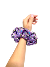 Load image into Gallery viewer, Panda Scrunchie